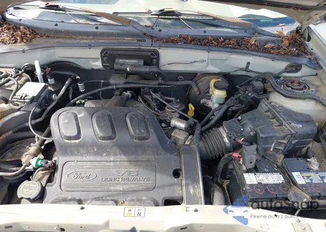 2003 Ford Escape Xlt из США, поврежденный, VIN 1FMYU03183KC54622